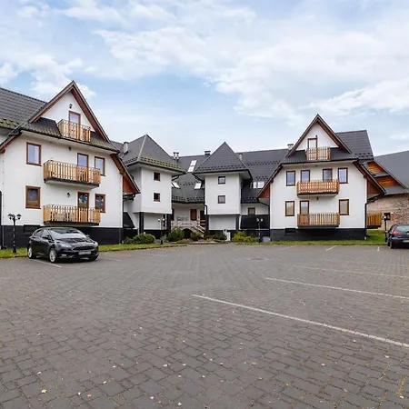Bright With Balcony In By Renters * Murzasichle