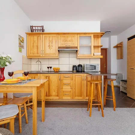 Apartman Bright With Balcony In By Renters *