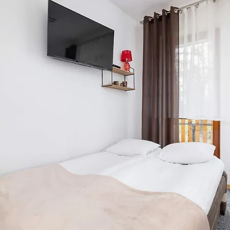 Bright With Balcony In By Renters Apartman